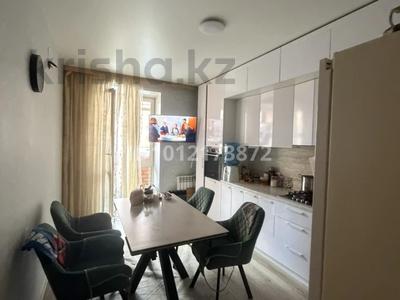 2-бөлмелі пәтер · 62 м² · 2 қабат, Мкр. Береке 60, бағасы: 250 000 ₸ в Костанае