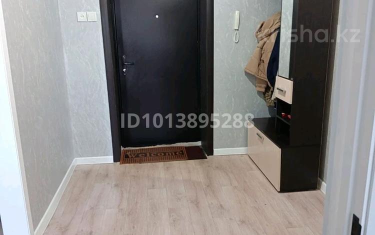 1-бөлмелі пәтер · 55 м² · 5/5 қабат, Ескі аэропорт ш/а., Достык 62, бағасы: 21.5 млн ₸ в Уральске, мкр Старый Аэропорт — фото 2