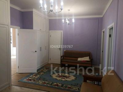 3-бөлмелі пәтер, 150 м², 3/5 қабат, мкр. Алтын орда 50Б — Гостиница &quot;Коктобе&quot; (прямо рядом), рядом школа &quot; Білім&quot;, 2 супермаркета &quot; Анвар&quot;, городская поликлиника &quot; ТТиК&quot;, аптеки, несколько мелких магазинов и т.д., бағасы: 65 млн 〒 в Актобе, мкр. Алтын орда