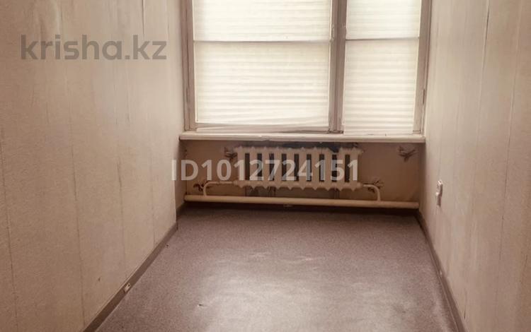 Офисы, образование, кабинеты и рабочие места · 12 м² за 30 000 ₸ в Темиртау — фото 2