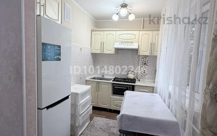 2-комнатная квартира · 54 м² · 3/5 этаж, Майкудук, 15й микрорайон 17 за 150 000 ₸ в Караганде, Алихана Бокейханова р-н — фото 2