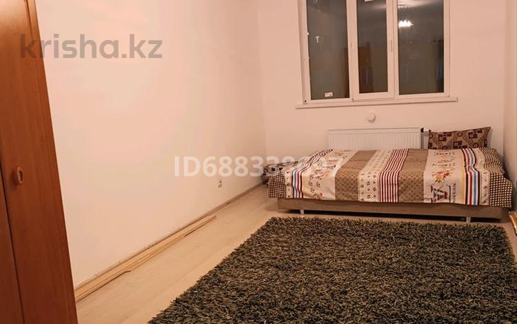 2-комнатная квартира, 62 м², 5/9 этаж помесячно, А 108