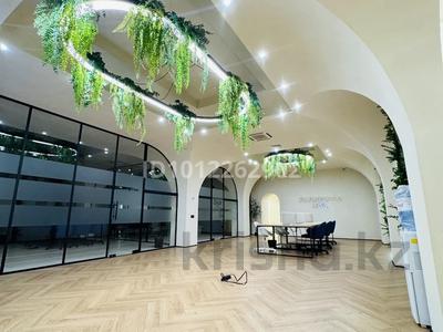 Кеңселер, кабинеттер және жұмыс орындары · 550 м², бағасы: 6 млн ₸ в Алматы, Бостандыкский р-н