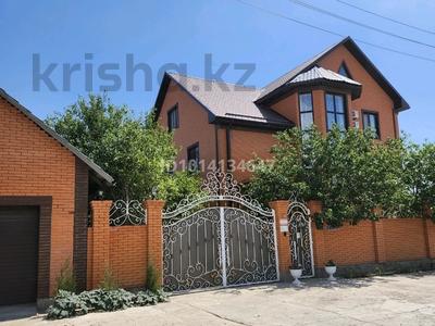 Отдельный дом · 10 комнат · 400 м² · 14 сот., мкр Кокарна, 17 — Вдоль центральной дороги за 170 млн ₸ в Атырау