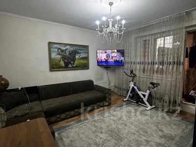 3-комнатная квартира, 68 м², 10/12 этаж, Аксай 1А за 31.5 млн 〒 в Алматы, Ауэзовский р-н