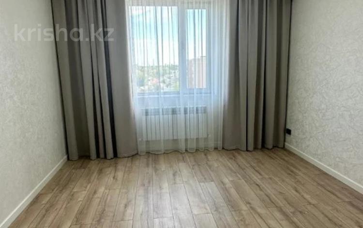 2-бөлмелі пәтер · 71 м² · 6/9 қабат, Алии Молдагуловой, бағасы: 41 млн ₸ в Уральске — фото 2