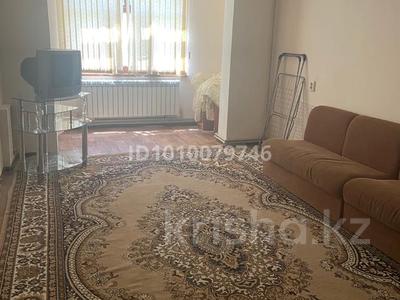 2-бөлмелі пәтер · 50 м² · 1/5 қабат, Рыскулова 1 — Рыскулова/Адырбекова, бағасы: 20.5 млн ₸ в Шымкенте, Аль-Фарабийский р-н