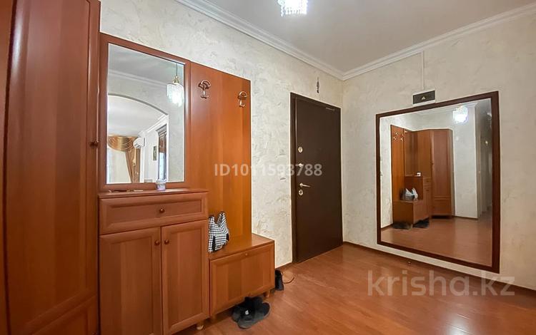 4-бөлмелі пәтер · 106 м² · 4/9 қабат, Ади Шарипова 26, бағасы: 400 000 ₸ в Атырау — фото 2