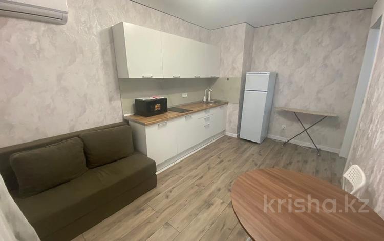 2-комнатная квартира · 43 м² · 3/8 этаж, Кабанбай Батыра 13 за 250 000 ₸ в Астане, Нура р-н — фото 4