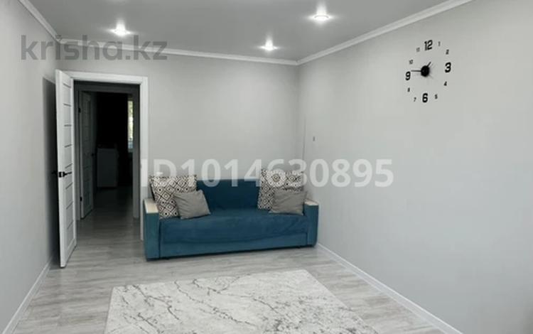 2-комнатная квартира · 48.4 м² · 5/5 этаж, Ескалиева 146 за 180 000 ₸ в Уральске — фото 2