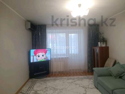 3-комнатная квартира · 60 м² · 2/5 этаж, Мухита 128/1 — Алем Плаза за 21.5 млн 〒 в Уральске, мкр Школьник