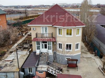 Отдельный дом · 7 комнат · 360 м² · 16 сот., мкр Атырау, Пушкина 12 — Район Кит-край, на берегу реки Ақ-жайық. за 85 млн ₸