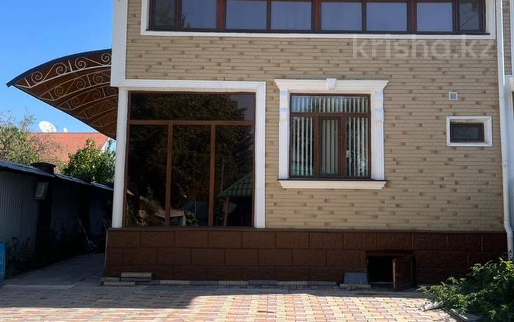 Часть дома · 6 комнат · 195.5 м² · 3 сот., мкр Тепличный 72/1 — Жандосова за 80 млн ₸ в Алматы, Ауэзовский р-н — фото 2