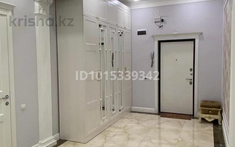3-бөлмелі пәтер · 90 м² · 8/12 қабат, 16-ш/а. 33/7, бағасы: 40 млн ₸ в Актау, 16-й мкр  — фото 2