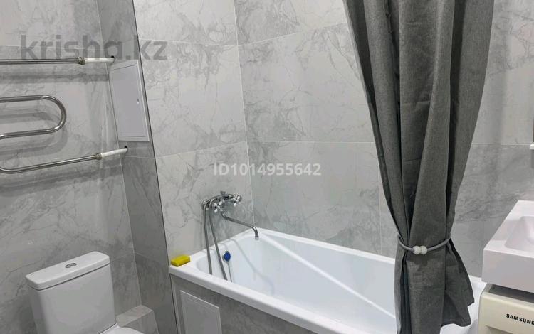 1-бөлмелі пәтер · 38 м² · 2/9 қабат, Есенберлина 94, бағасы: 26 млн ₸ в Усть-Каменогорске — фото 2