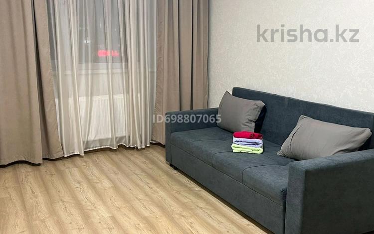 1-бөлмелі пәтер · 45 м² · 6/12 қабат, мкр Уркер, Казыбек би 11, бағасы: 12 500 ₸ в Астане, Нура р-н — фото 2