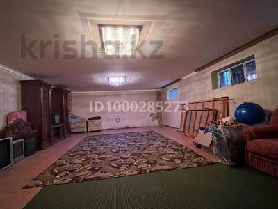 Отдельный дом · 8 комнат · 240 м² · 8.9 сот., Ерметова 40 за 90 млн ₸ в Шымкенте, Аль-Фарабийский р-н