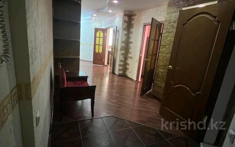3-бөлмелі пәтер · 120 м² · 9/9 қабат, Тайманова 58 — Площадь Махамбета Исатая, бағасы: 250 000 ₸ в Атырау — фото 2