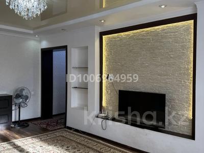 2-комнатная квартира · 62.5 м² · 1/5 этаж, Аманжолова 2 за 220 000 〒 в Жезказгане