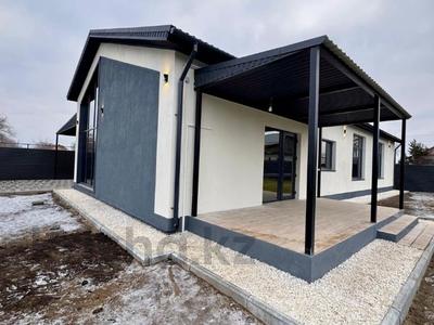 Отдельный дом · 4 комнаты · 150 м² · 7.5 сот., Озерная 18а — Мичурино за 98 млн 〒 в Костанае