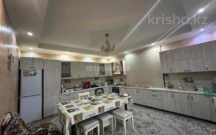 Отдельный дом · 7 комнат · 220 м² · 8 сот., Көлсай 2 14 за 90 млн 〒 в  — фото 2