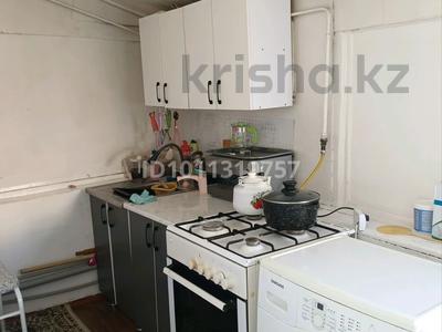 Отдельный дом · 4 комнаты · 60 м² · 10 сот., Райымбек батыр 23 — Рядом новый школа 7 за 12 млн ₸ в Сарыкемере