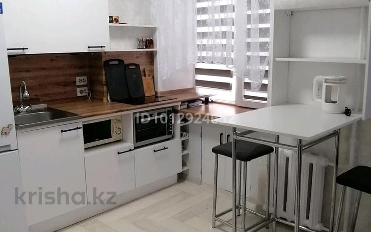 1-комнатная квартира · 30 м² · 3/5 этаж, Назарбаева 1 за 15 млн ₸ в Усть-Каменогорске — фото 2