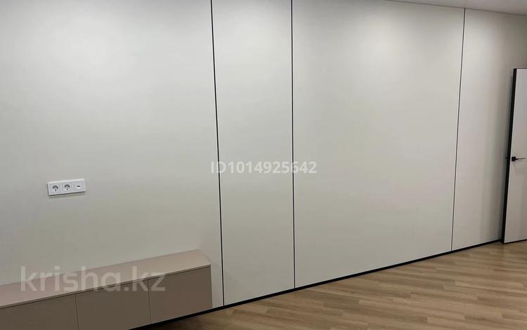 2-комнатная квартира · 56 м² · 6/9 этаж, мкр Думан-2 61 за 350 000 ₸ в Алматы, Медеуский р-н — фото 2