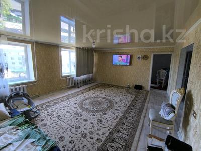 3-комнатная квартира · 87 м² · 4/5 этаж, 4 мкр 36а за 23.5 млн 〒 в Талдыкоргане, мкр Жастар