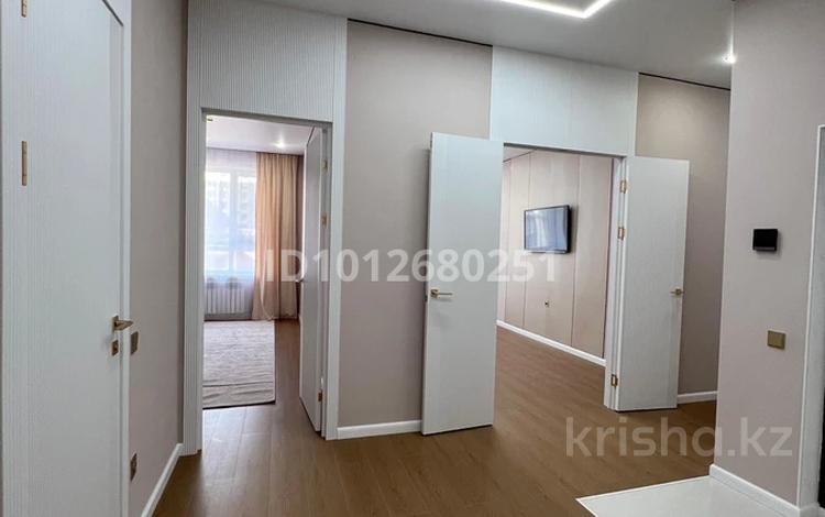 3-комнатная квартира · 90 м² · 2/9 этаж, Култегин 4 за 450 000 ₸ в Астане, Нура р-н — фото 2