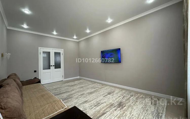 3-бөлмелі пәтер · 90 м² · 2/5 қабат, мкр Юго-Восток, Гапеева 15/1, бағасы: 45 млн ₸ в Караганде, Казыбек би р-н — фото 2