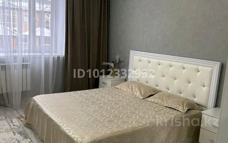 2-комнатная квартира · 55 м² · 3/9 этаж, ул. Казыбек Би 35 за 15 000 ₸ в Астане, Нура р-н — фото 2