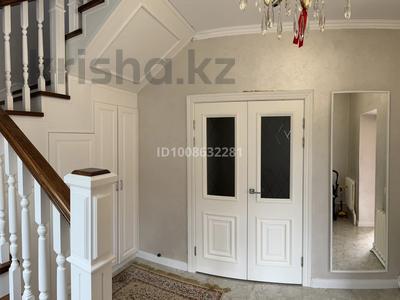 Отдельный дом · 6 комнат · 300 м² · 10 сот., мкр Акбулак, Сарайшык 5 — Райымбека Момышулы за 180 млн ₸ в Алматы, Алатауский р-н
