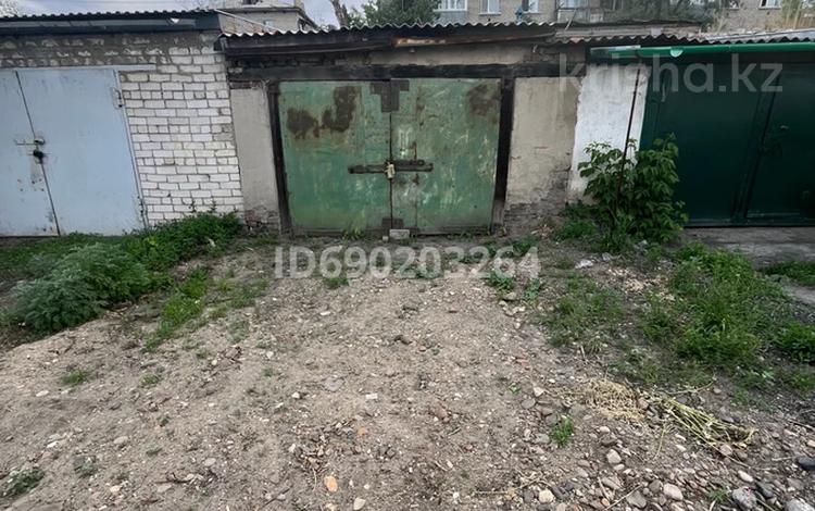Гараж · Титова 145, бағасы: 1 млн 〒 в Семее — фото 2