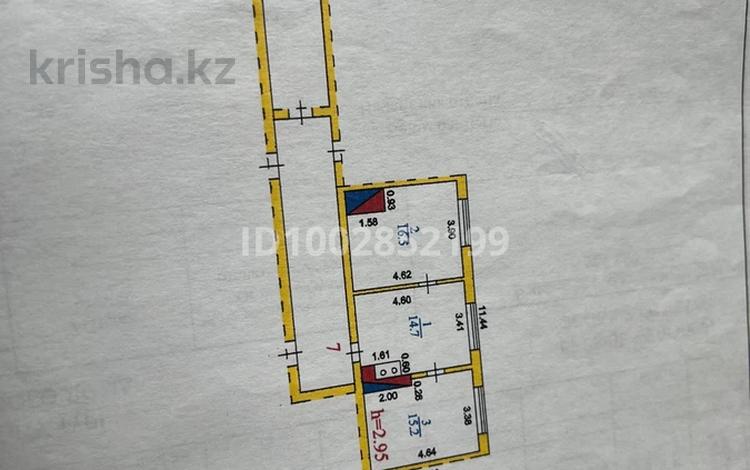3-комнатная квартира · 58.6 м² · 1/1 этаж, мкр Фёдоровка 50 — Разрезовская 50 за 5 млн ₸ в Караганде, Казыбек би р-н — фото 2