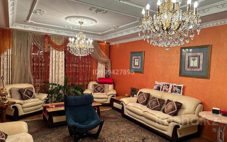 Отдельный дом · 7 комнат · 550 м² · 20 сот., Дружбы Народов за 300 млн 〒 в Усть-Каменогорске — фото 2