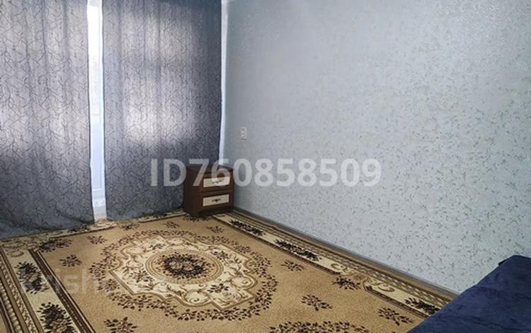 1-бөлмелі пәтер · 30 м² · 4/5 қабат, Мкр. Акбулак 24 — Остановка "Оптика", бағасы: 90 000 ₸ в Таразе — фото 2