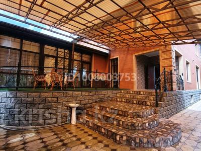 Дом · 4 комнаты · 400 м², мкр Акжар 153 — Медеубекова за 60 000 ₸ в Алматы, Наурызбайский р-н