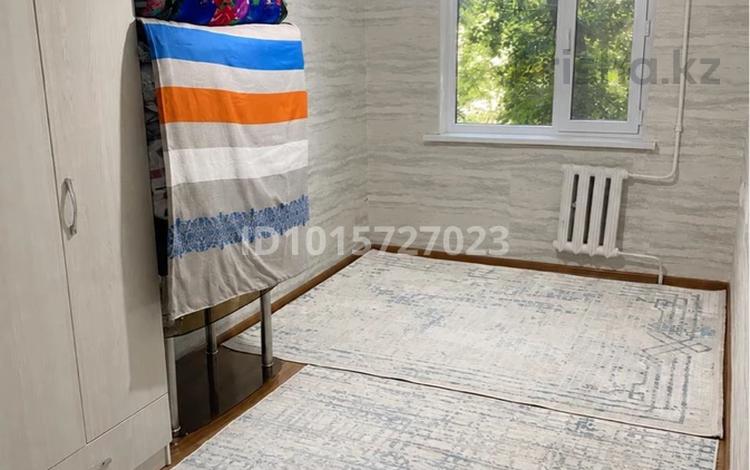 2-бөлмелі пәтер · 48 м² · 2/5 қабат, Акбулак ш/а. 22, бағасы: 130 000 ₸ в Таразе, мкр Акбулак — фото 2