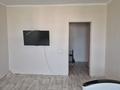 2-комнатная квартира · 70 м² · 10/10 этаж, Құрманғазы — Напротив центракрови за 130 000 ₸ в Уральске, мкр Школьник — фото 2
