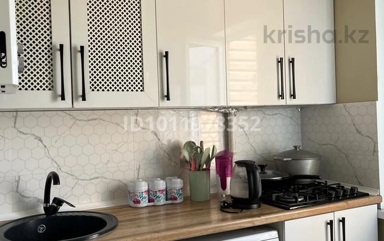 2-комнатная квартира · 50 м² · 4/5 этаж, ул. Мырзахан Пошанова 30 за 220 000 ₸ в Шымкенте, Абайский р-н — фото 2