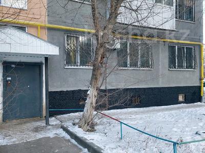 4-комнатная квартира · 61 м² · 1/5 этаж, мкр 5, Есет батыра 73/А — Возле пед колледжа за 16 млн 〒 в Актобе, мкр 5