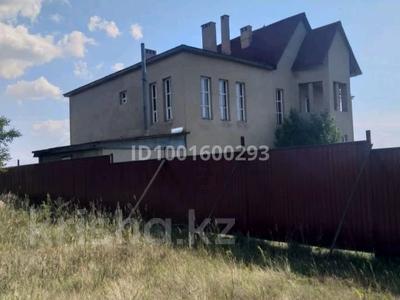 Отдельный дом · 7 комнат · 350 м² · 10 сот., Мкр Заречный 6 — Трамплин за 55 млн 〒 в Щучинске