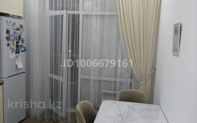 1-бөлмелі пәтер · 43 м² · 4/5 қабат, Кенжина 1/1 блок А, Б — Шашлык Хаус, бағасы: 23.5 млн ₸ в Караганде, Казыбек би р-н — фото 2