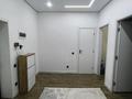 1-бөлмелі пәтер · 43 м² · 4/5 қабат, Кенжина 1/1 блок А, Б — Шашлык Хаус, бағасы: 23.5 млн ₸ в Караганде, Казыбек би р-н — фото 4