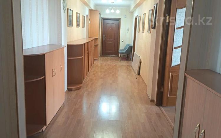 5-бөлмелі пәтер · 200 м² · 6/7 қабат, Абдуллиных — Толе би, бағасы: 1 млн ₸ в Алматы, Медеуский р-н — фото 2