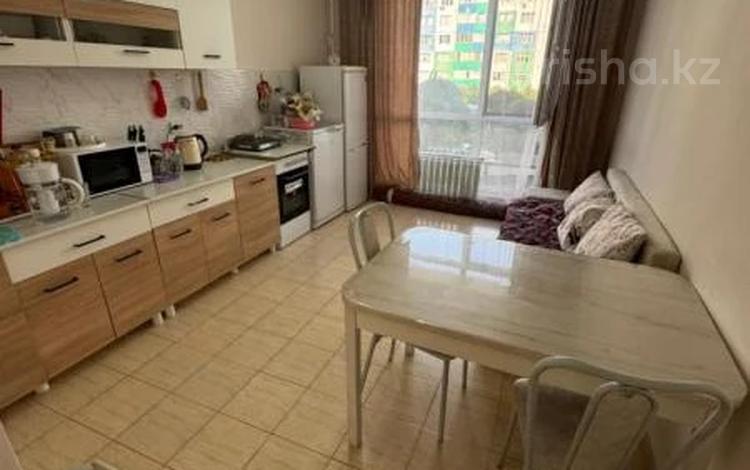 2-бөлмелі пәтер · 68 м² · 2/10 қабат, Шұғыла ш/а., бағасы: 36.5 млн ₸ в Алматы, Наурызбайский р-н — фото 2