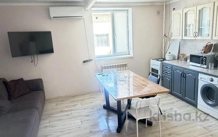 1-комнатная квартира · 40 м² · 2/4 этаж, 3Б мкр 7 за 130 000 ₸ в Актау — фото 2