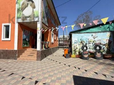 Отдельный дом · 10 комнат · 210 м² · 4.5 сот., мкр Шанырак-1 125/1 за 68 млн ₸ в Алматы, Алатауский р-н