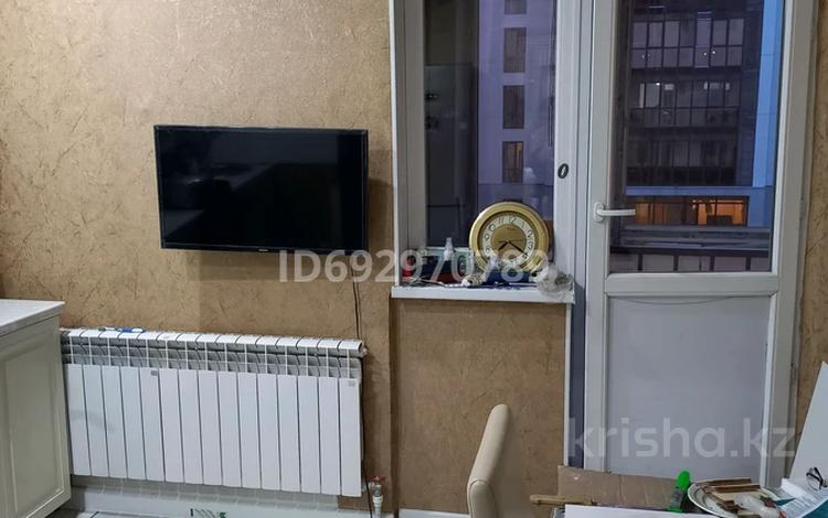 2-бөлмелі пәтер, 51 м², 4/10 қабат, Нажимеденова 37 — Нового вокзала, бағасы: 23 млн 〒 в Астане, Алматы р-н — фото 2